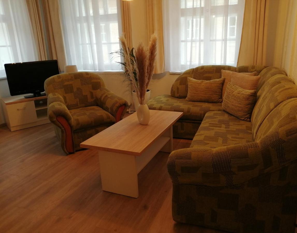 Apartman Deluxe Cheb Bagian luar foto