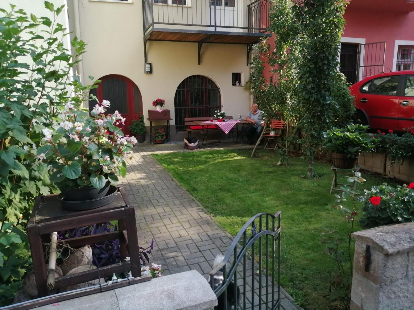 Apartman Deluxe Cheb Bagian luar foto