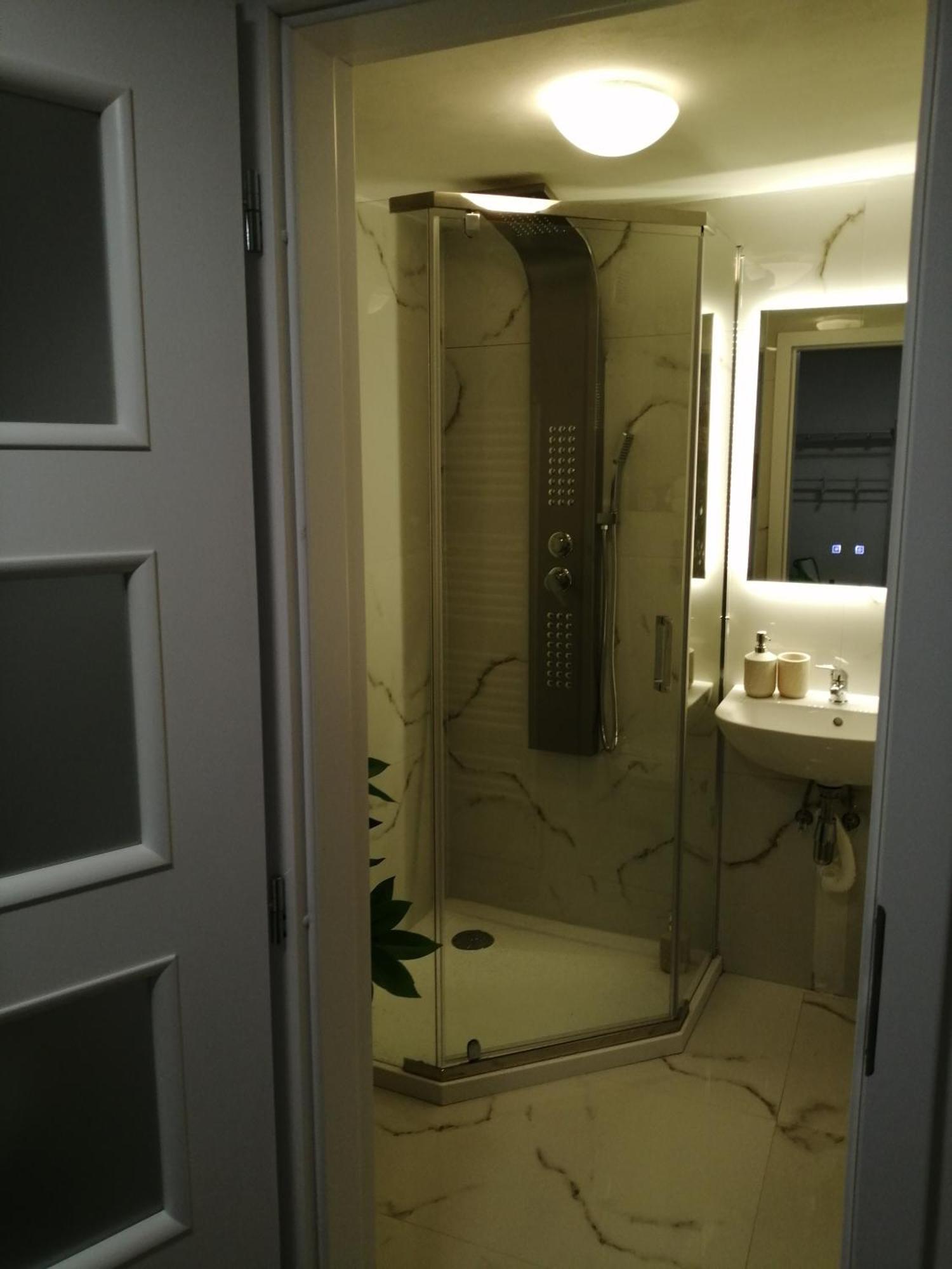 Apartman Deluxe Cheb Bagian luar foto